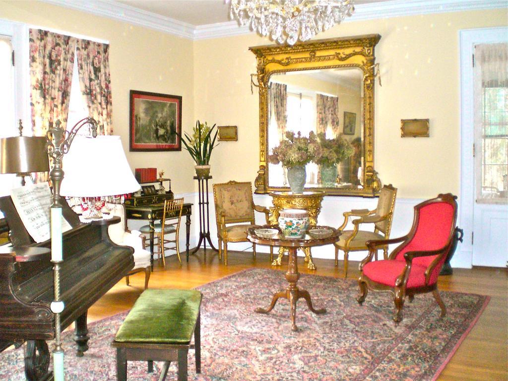 Whistler'S Inn Ленокс Екстер'єр фото
