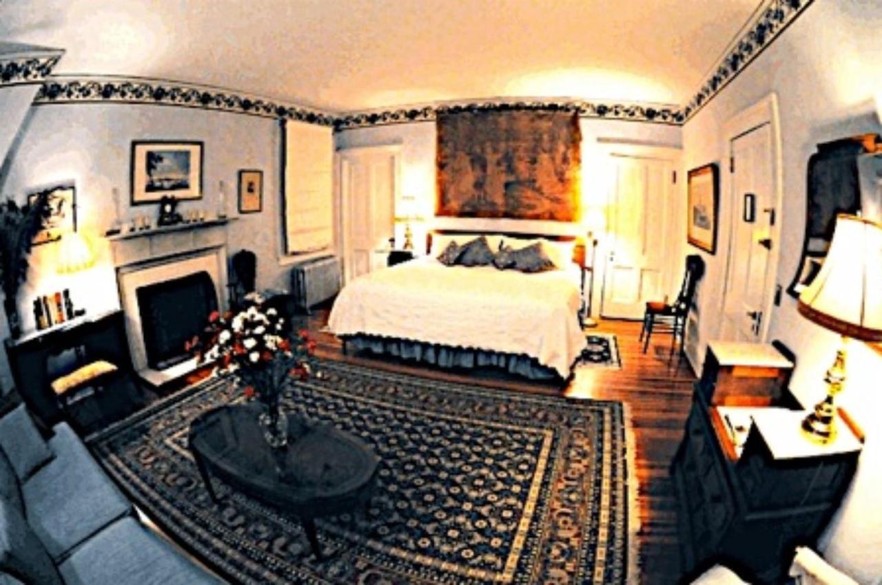 Whistler'S Inn Ленокс Екстер'єр фото